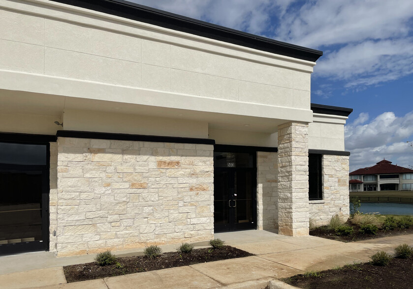 5501 Cabrera Dr, Sugar Land, TX à louer - Photo de l’immeuble – Image 2 sur 2