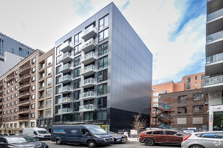 41-14 27th St, Long Island City, NY à louer - Photo principale – Image 1 sur 7