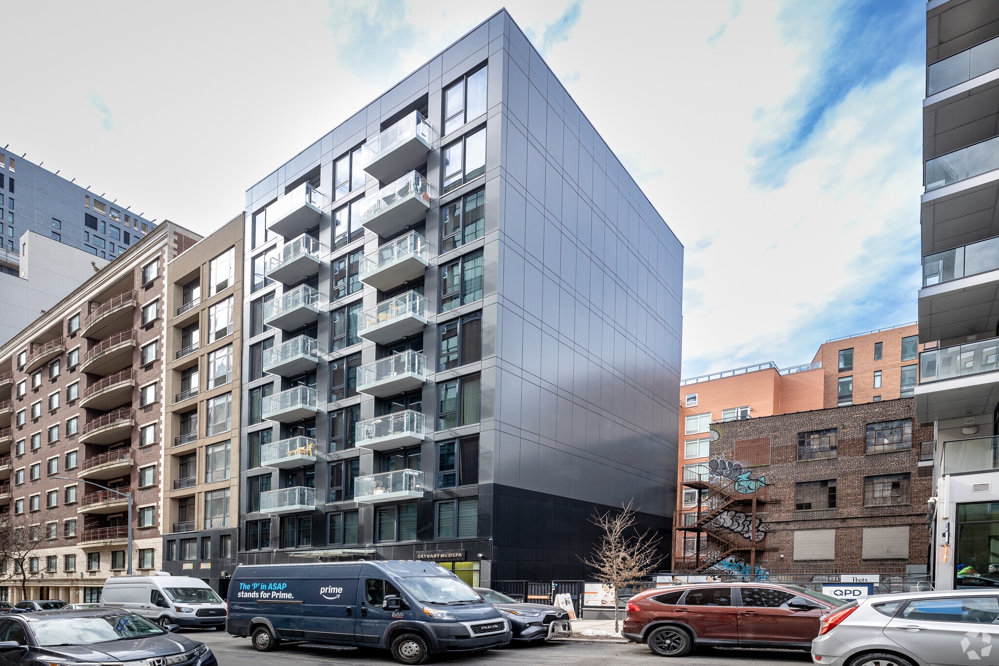 41-14 27th St, Long Island City, NY à louer Photo principale– Image 1 sur 8
