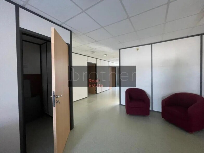 Bureau dans Bordeaux à louer - Photo de l’immeuble – Image 3 sur 5