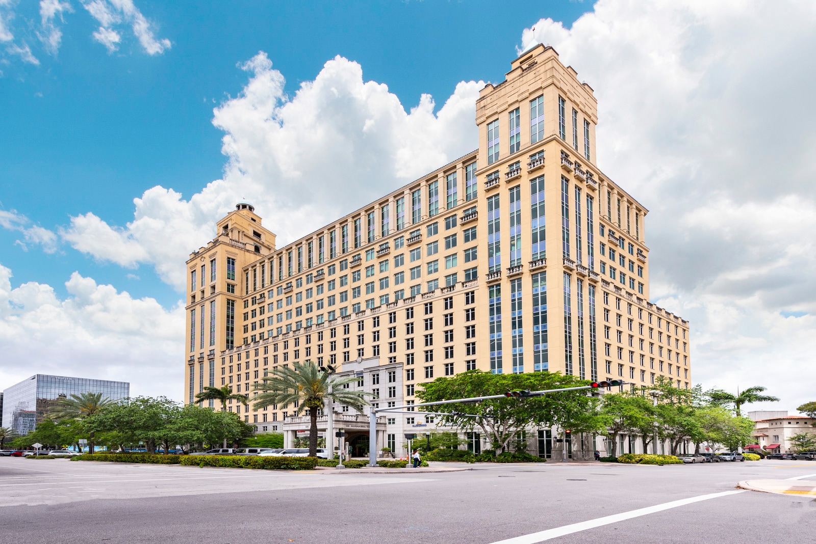 121 Alhambra Plz, Coral Gables, FL à louer Photo intérieure– Image 1 sur 15