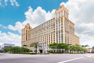 121 Alhambra Plz, Coral Gables, FL à louer Photo intérieure– Image 1 sur 15