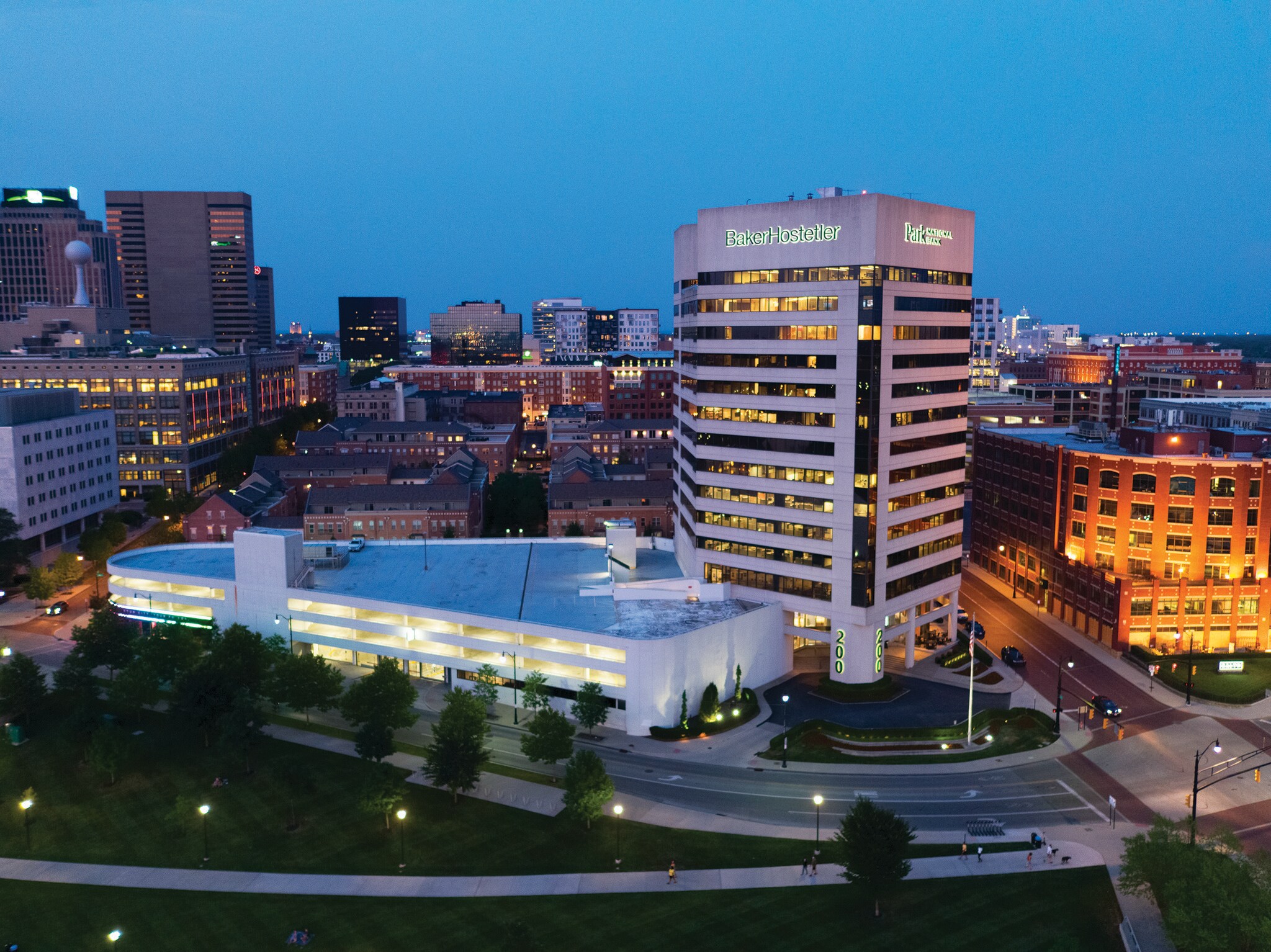 200 Civic Center Dr, Columbus, OH à louer Photo principale– Image 1 sur 11