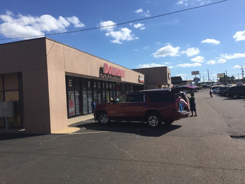 1410-1444 Ellis Ave, Jackson, MS à vendre - Photo de l’immeuble – Image 3 sur 26