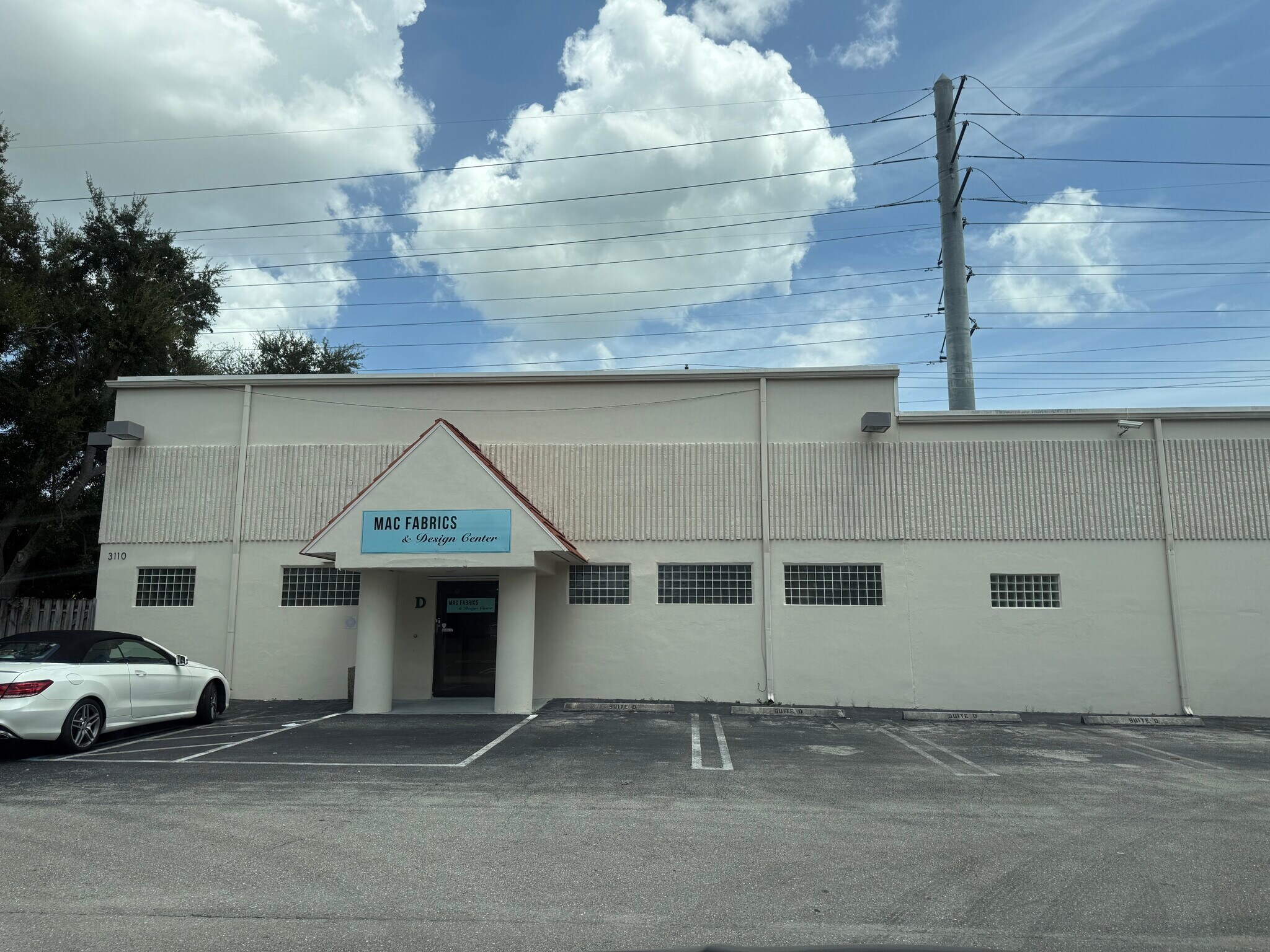 3110 45th St, West Palm Beach, FL à louer Photo de l’immeuble– Image 1 sur 9