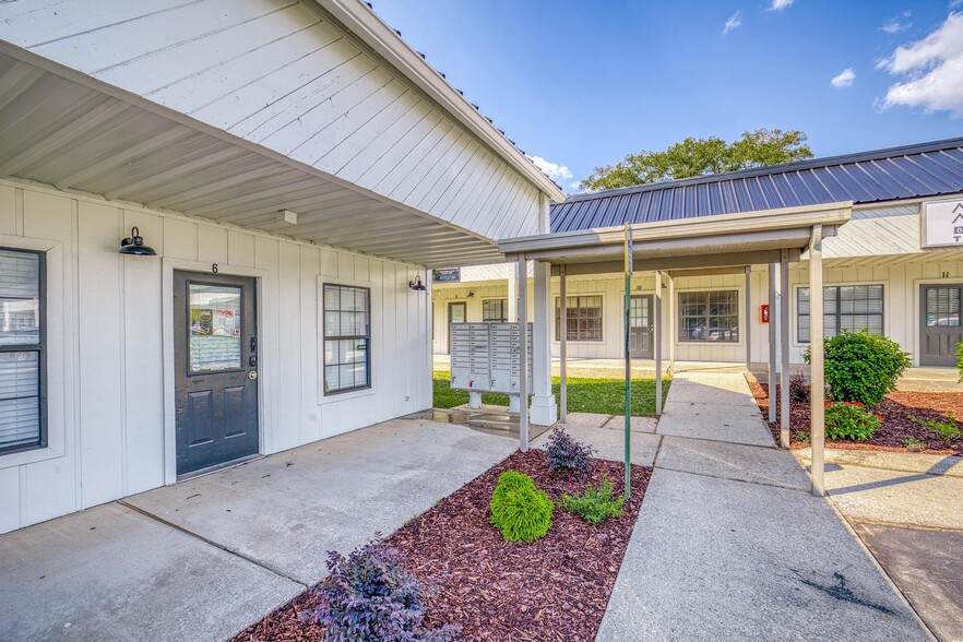 2400 W Michigan Ave, Pensacola, FL à louer - Photo de l’immeuble – Image 3 sur 4