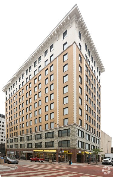 10 4th St E, Saint Paul, MN à louer - Photo de l’immeuble – Image 2 sur 11