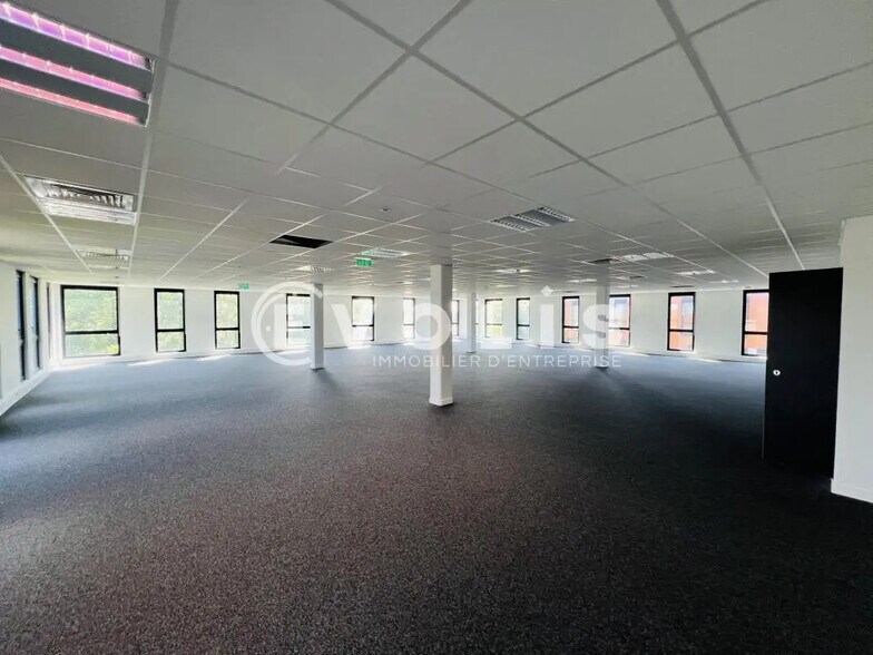Bureau dans Lieusaint à louer - Photo intérieure – Image 3 sur 7