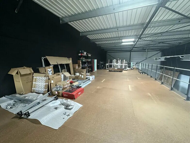 Local d’activités dans Reims à louer - Photo de l’immeuble – Image 3 sur 5