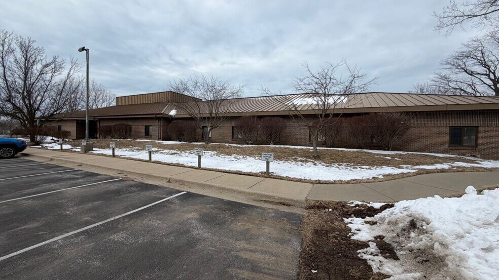 497 Waukonda Rd, Benton Harbor, MI à vendre - Photo de l’immeuble – Image 2 sur 18