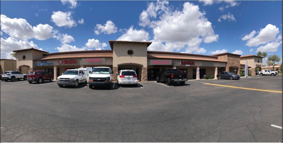 590 N Alma School Rd, Chandler, AZ à louer - Photo de l’immeuble – Image 3 sur 11