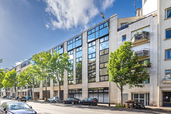 Plus de détails pour 33 Boulevard Georges Clémenceau, Courbevoie - Bureau à vendre
