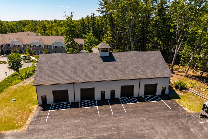 300 Exeter Rd, Hampton, NH à louer - Photo de l’immeuble – Image 2 sur 18