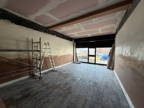 98 George V Ave, Worthing à louer Photo intérieure– Image 1 sur 4