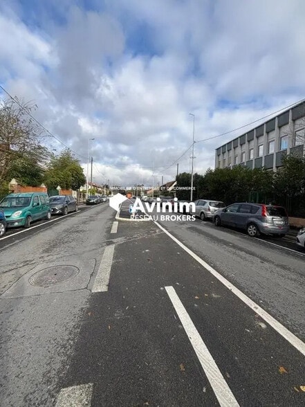 Bureau dans Neuilly-sur-Marne à louer - Photo de l’immeuble – Image 1 sur 5