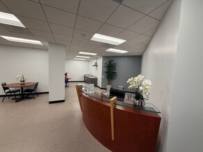 3070 Bristol St, Costa Mesa, CA à louer Photo intérieure– Image 2 sur 10