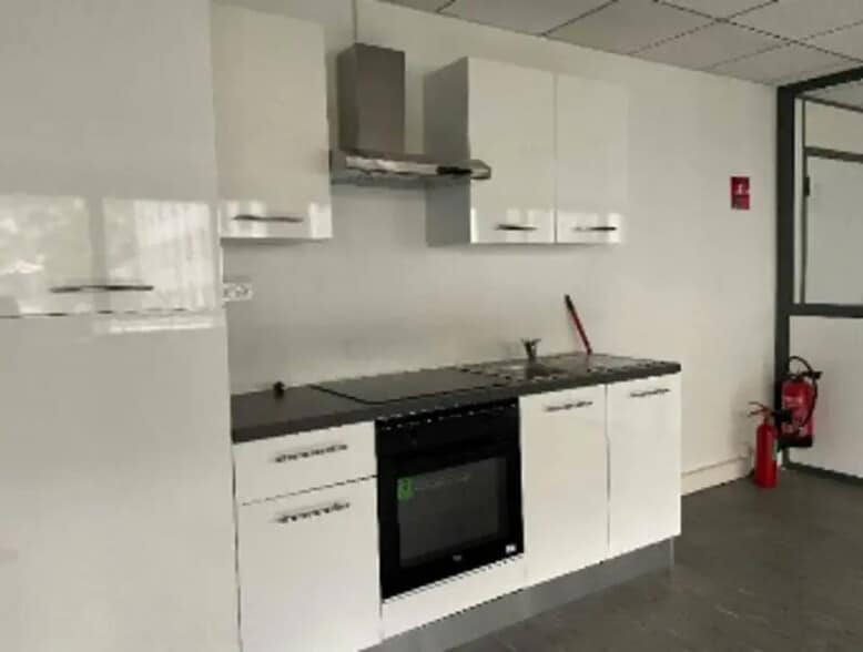 Bureau dans Villeurbanne à vendre - Photo intérieure – Image 1 sur 7