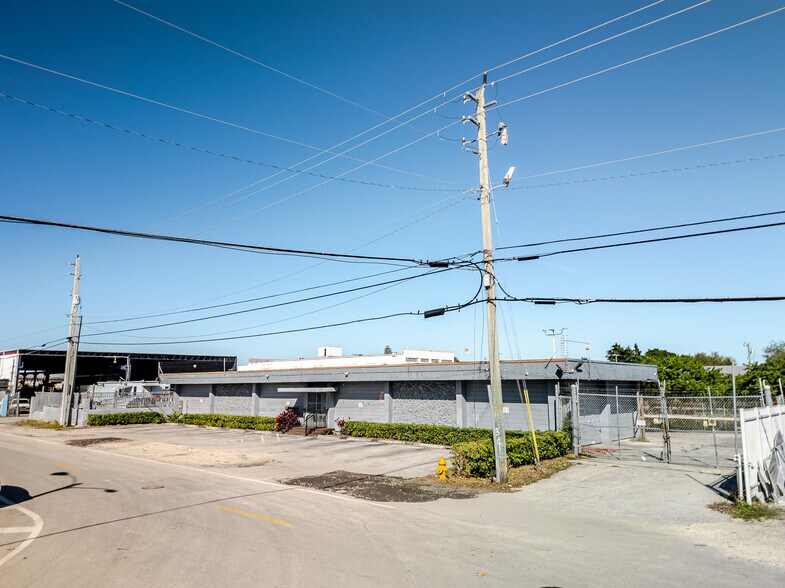 1001 NW 72nd St, Miami, FL à vendre - Photo de l’immeuble – Image 2 sur 53