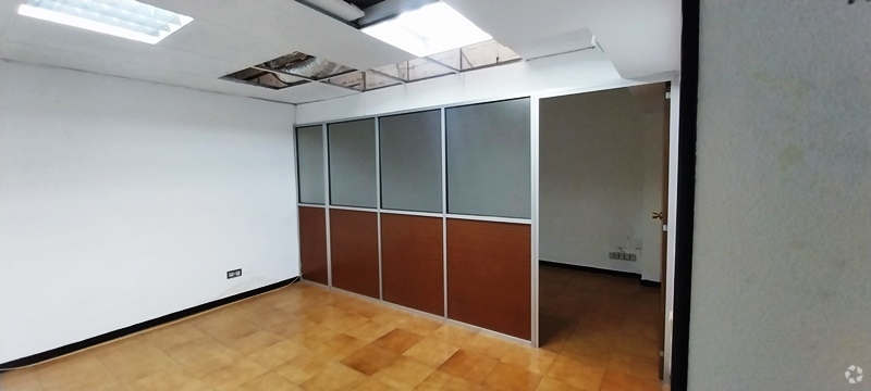 Immeuble residentiel dans Madrid, Madrid à vendre Photo intérieure– Image 1 sur 2