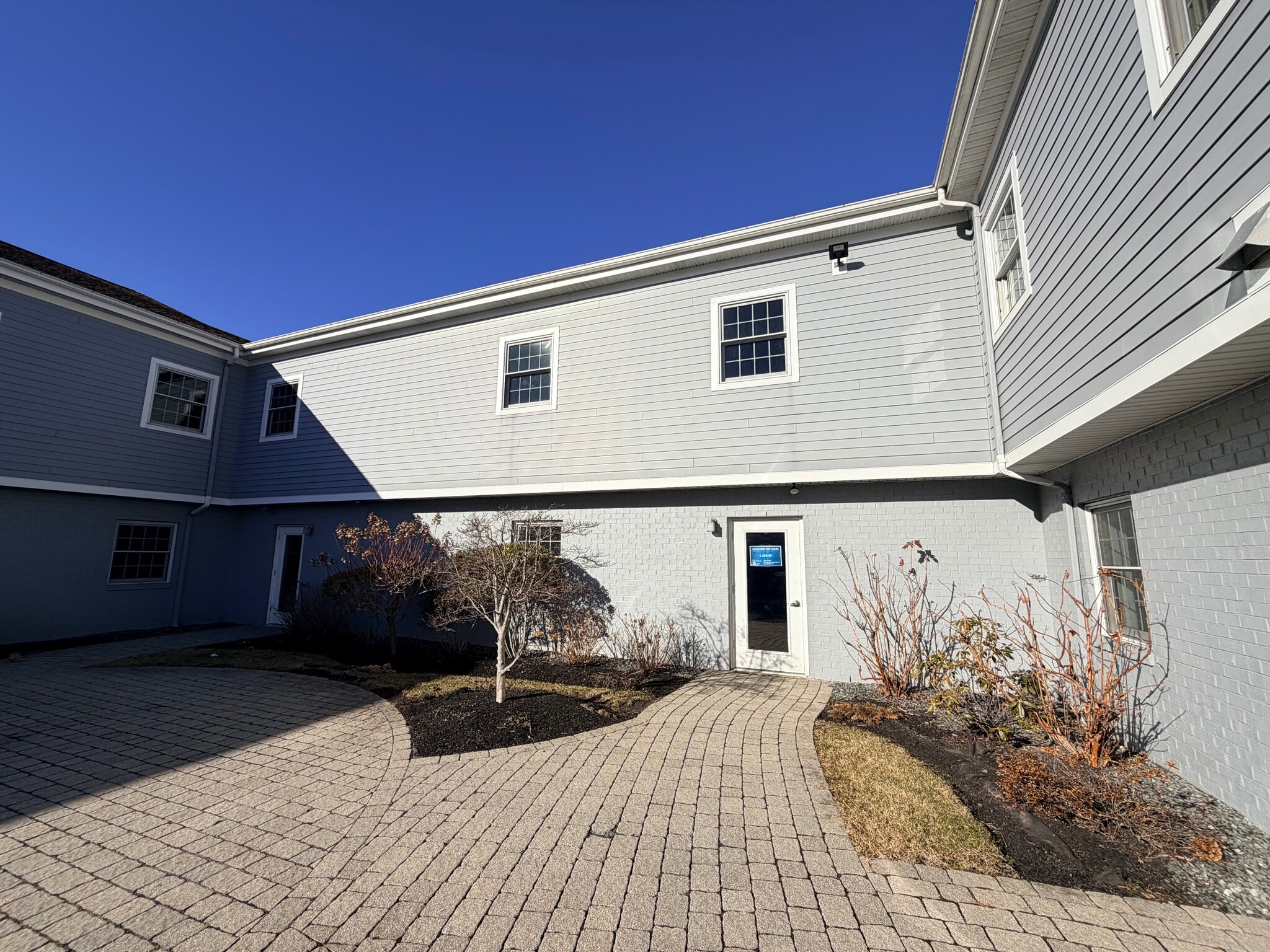850 Aquidneck Ave, Middletown, RI à louer Photo de l’immeuble– Image 1 sur 1