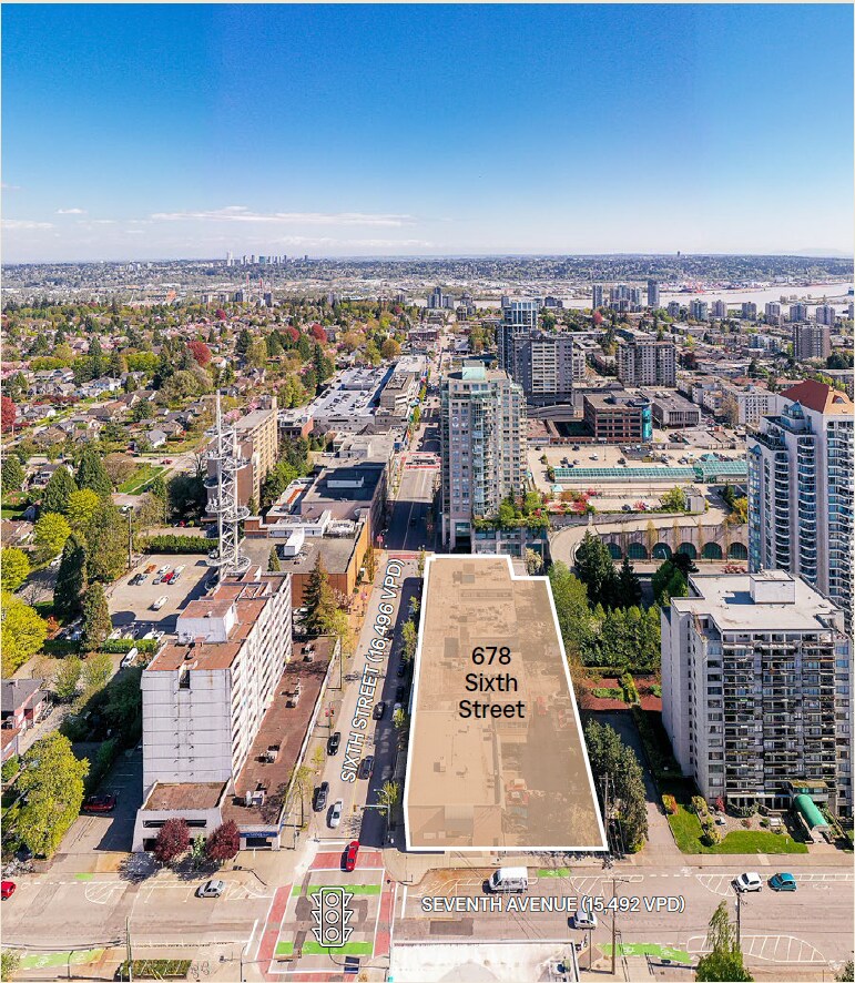 612 7th Av, New Westminster, BC à louer Photo principale– Image 1 sur 5