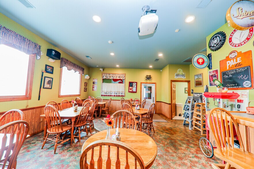 101 E Main St, Saint Jacob, IL à vendre - Photo intérieure – Image 3 sur 19
