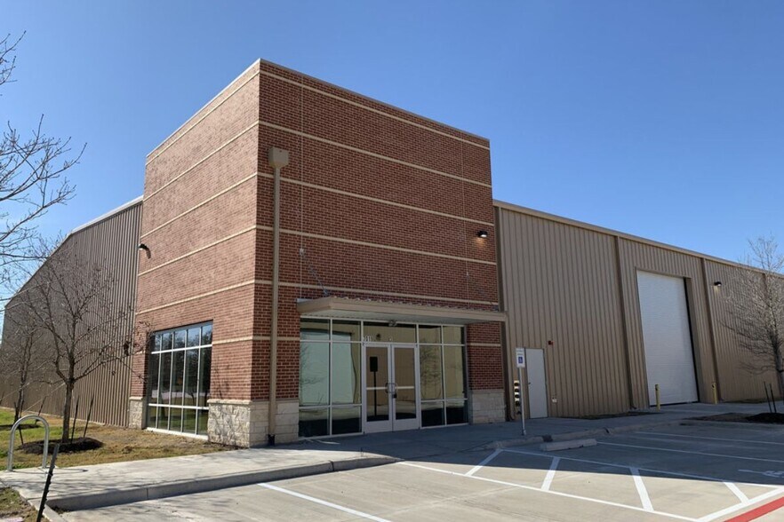 7019 Burleson Rd, Austin, TX à vendre - Photo principale – Image 1 sur 5
