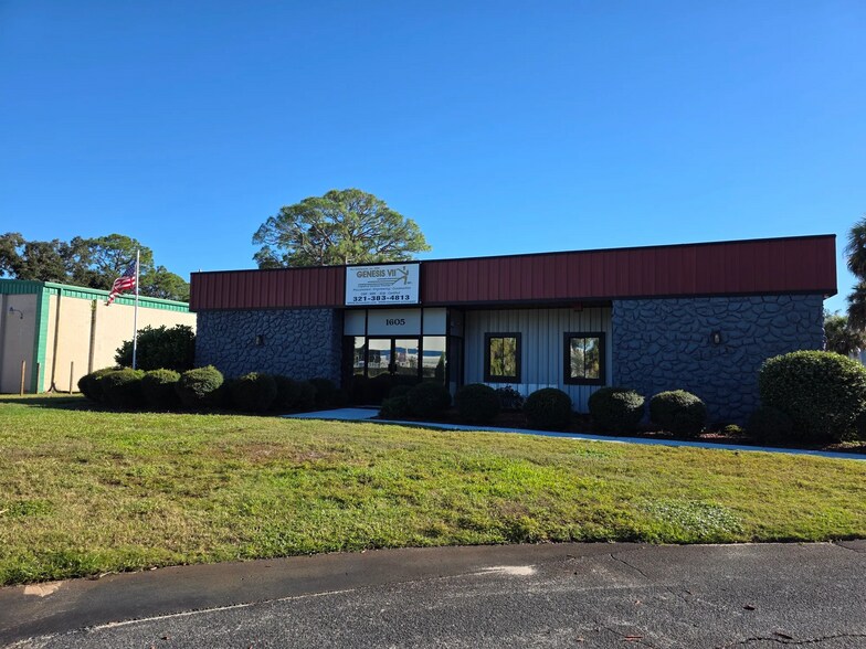 1605 White Dr, Titusville, FL à vendre - Photo de l’immeuble – Image 2 sur 15