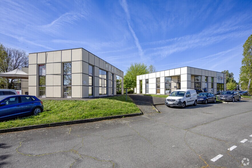 71 Rue Ampère, Labège à louer - Photo de l’immeuble – Image 2 sur 2
