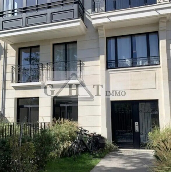 Bureau dans Vincennes à louer - Photo de l’immeuble – Image 2 sur 8