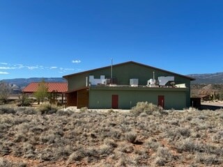 450 W Main St, Torrey, UT à vendre Photo de l’immeuble– Image 1 sur 10