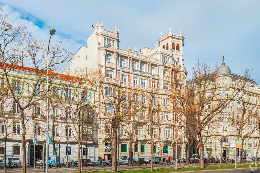 Paseo de la Castellana, 13, Madrid, Madrid à louer - Photo de l’immeuble – Image 2 sur 5