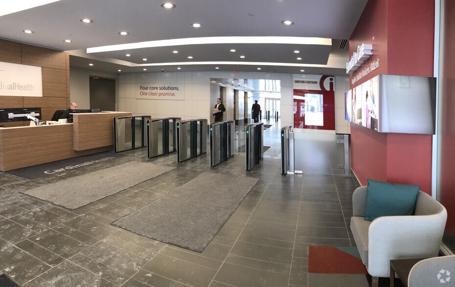 5100 Rings Rd, Dublin, OH à louer - Hall d’entrée – Image 3 sur 10