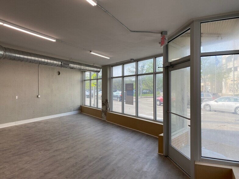 4842 W Lisbon Ave, Milwaukee, WI à vendre - Photo de l’immeuble – Image 3 sur 3