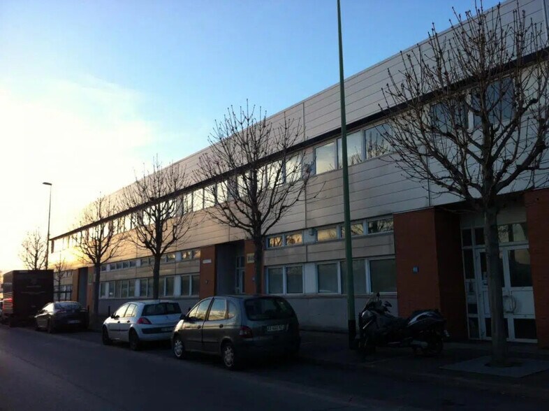 Industriel/Logistique dans Vitry-sur-Seine à louer - Photo de l’immeuble – Image 3 sur 8