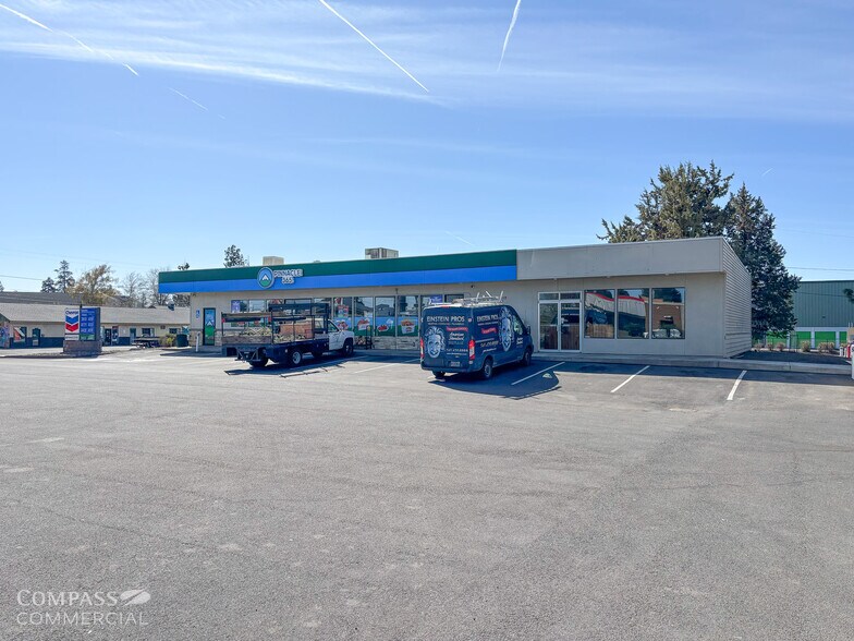 3405 N Highway 97, Bend, OR à louer - Photo de l’immeuble – Image 2 sur 4