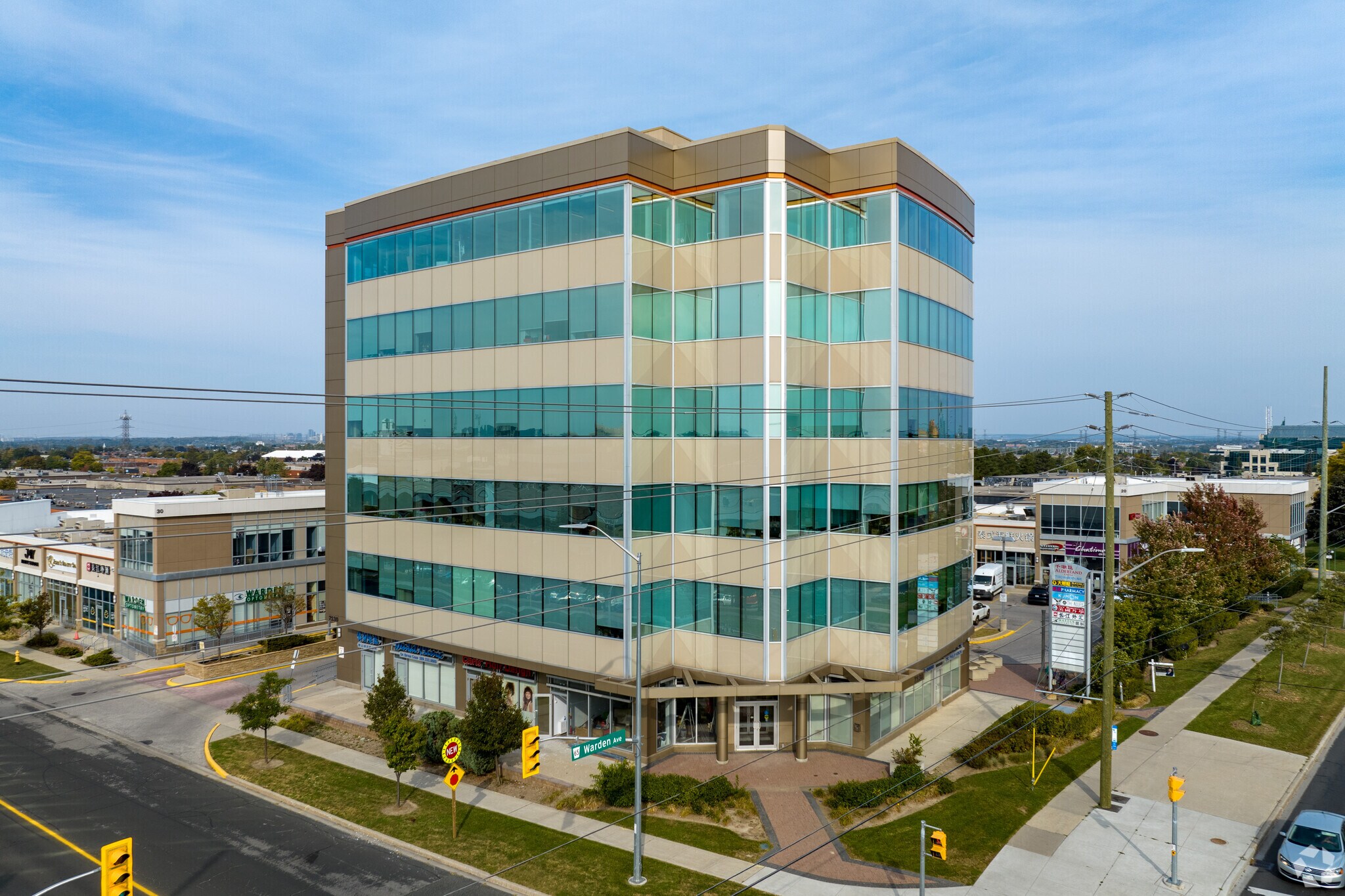 7130 Warden Ave, Markham, ON à vendre Photo principale– Image 1 sur 6