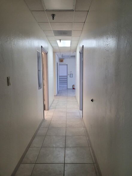 7323 W Carole Ln, Glendale, AZ à louer - Photo intérieure – Image 3 sur 15