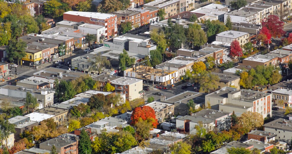 1660 St Beaubien E, Montréal, QC à louer - Photo de l’immeuble – Image 3 sur 4