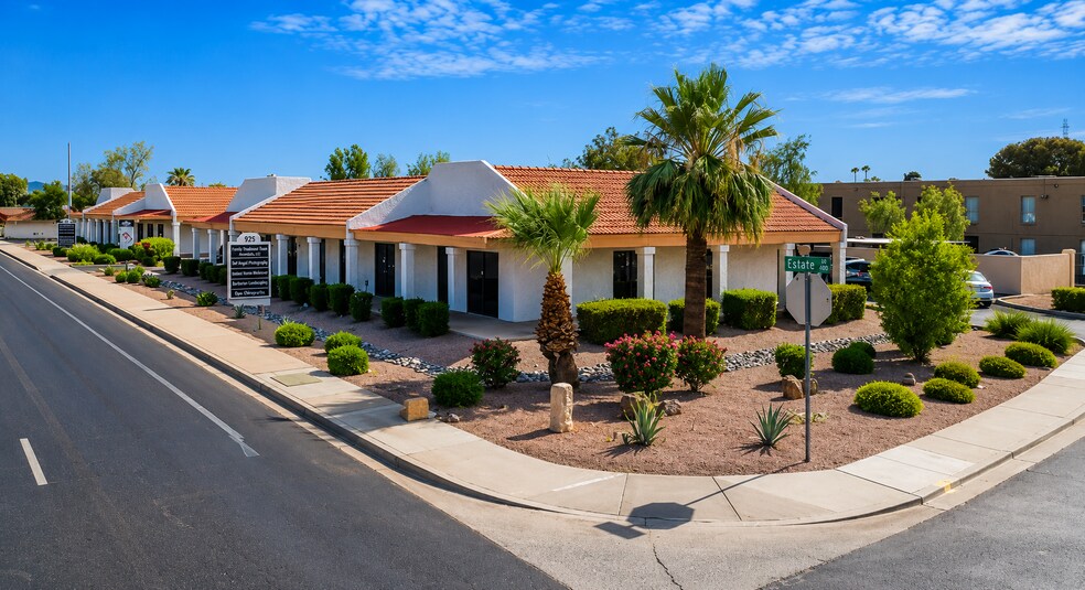 919-925 N Stapley Dr, Mesa, AZ à vendre - Photo de l’immeuble – Image 3 sur 6