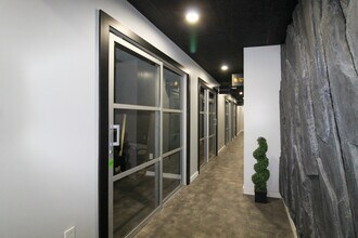 27621 Warren Rd, Garden City, MI à louer Photo intérieure– Image 1 sur 4