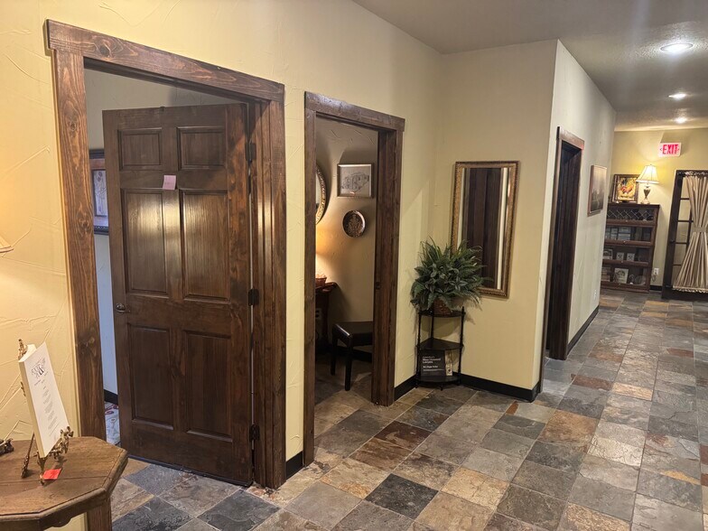 1830 Shelby Ln, Fayetteville, AR à louer - Photo de l’immeuble – Image 3 sur 13