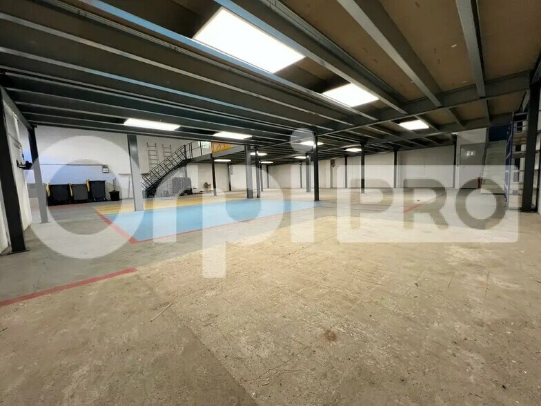 Local d’activités dans Saulx-les-Chartreux à louer - Photo intérieure – Image 3 sur 12