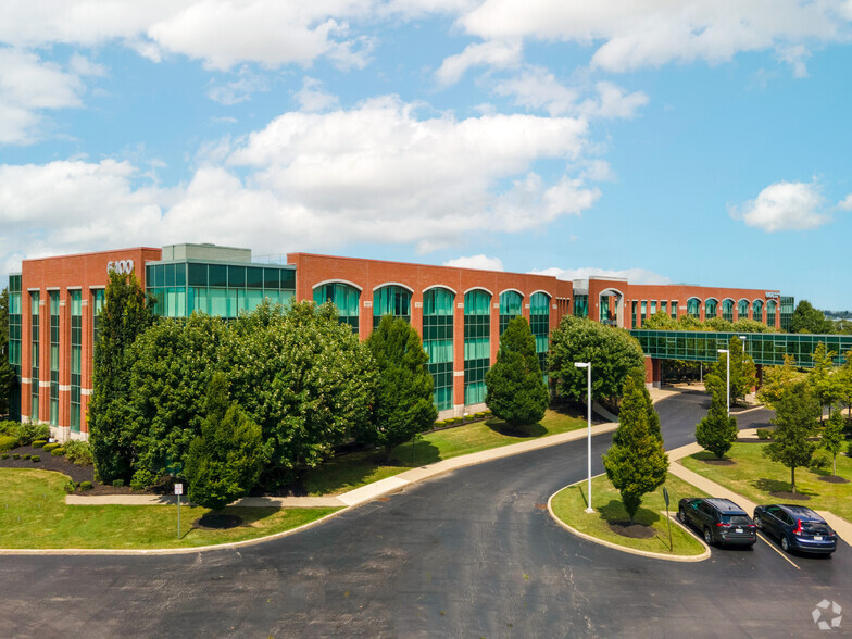 6400 Sheridan Dr, Buffalo, NY à louer - Photo principale – Image 1 sur 26