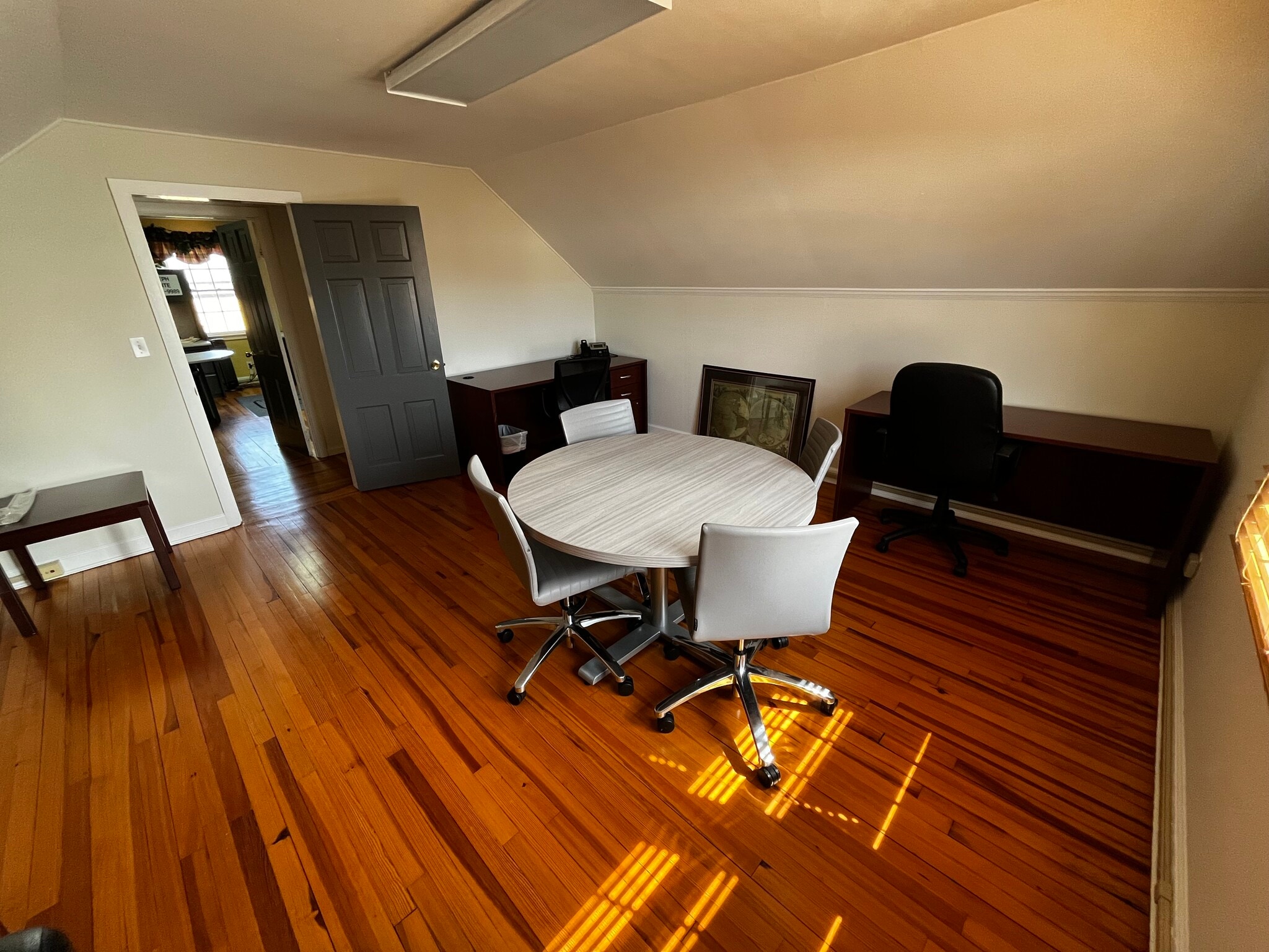 142 Queen St, Southington, CT à vendre Photo intérieure– Image 1 sur 3