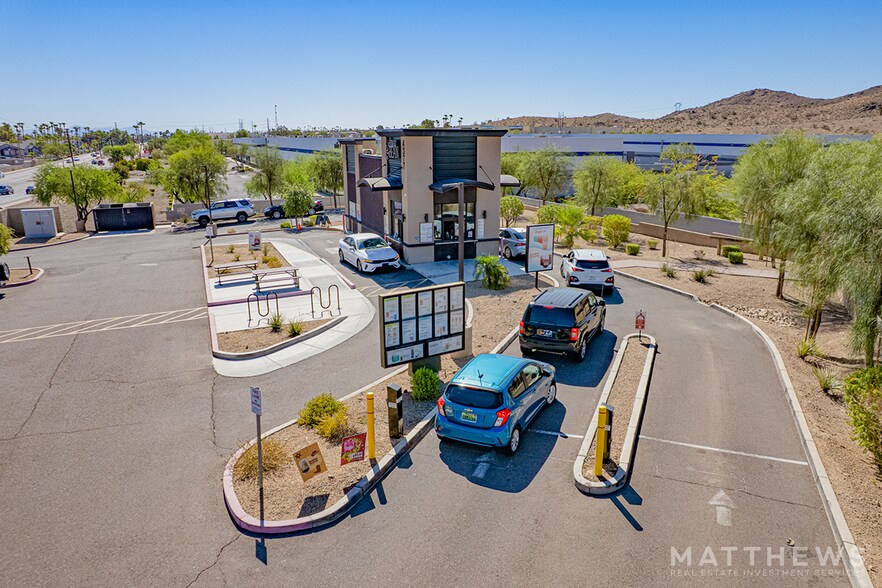 4377 E Baseline Rd, Phoenix, AZ à vendre - Photo de l’immeuble – Image 1 sur 5