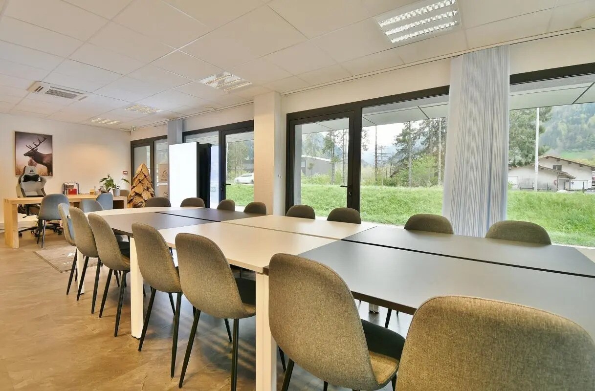 Bureau dans Thônes à louer Photo de l’immeuble– Image 1 sur 8
