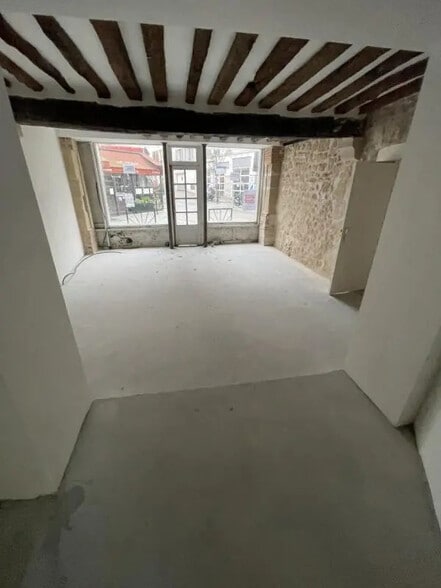 Local commercial dans Rueil-Malmaison à louer - Photo intérieure – Image 3 sur 11