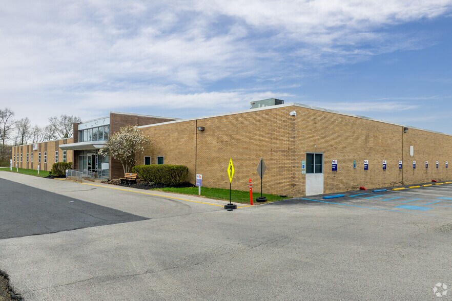 500 Maryland Dr, Fort Washington, PA à louer - Photo principale – Image 1 sur 5
