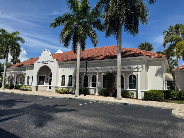 9140 Corsea del Fontana Way, Naples, FL à vendre - Photo de l’immeuble – Image 2 sur 7